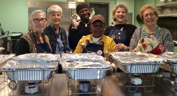 Scenes from Thanksgiving 2017 at the Roosevelt Island Senior Center As always, volunteers make it happen for seniors and people with disabilities on Roosevelt Island.